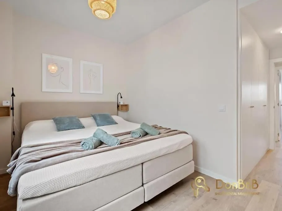 3 Bedrooms Mijas Suite Apartment With Pool Фуэнхирола